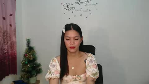hi im kim online show from December 2024 11:33:01 AM