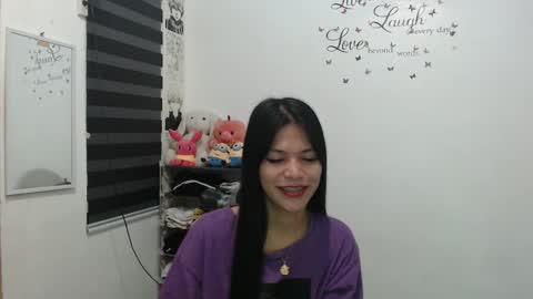 hi im kim online show from December 2024 12:41:01 AM