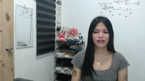 hi im kim online show from December 2024 03:46:01 PM