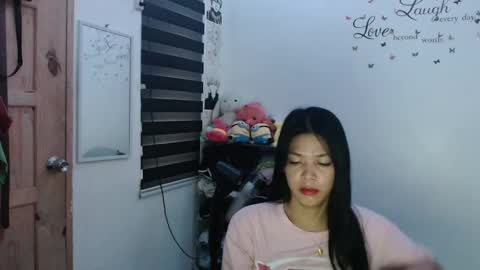hi im kim online show from January 2025 02:32:01 AM
