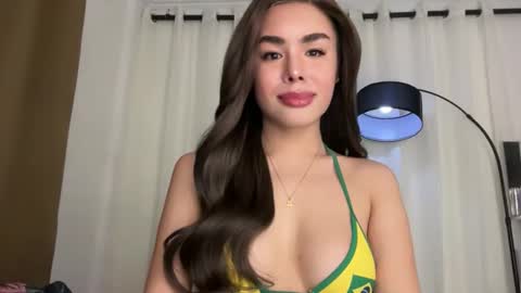 Snapshot of urprettyjaninexxx chatting on June 2026 04:56:02 PM Janine online show from June 2026 04:56:02 PM