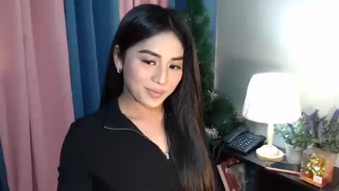 Snapshot of urseductive_calixx chatting on November 2025 07:05:01 PM JUST CALL ME CALI online show from November 2025 07:05:01 PM