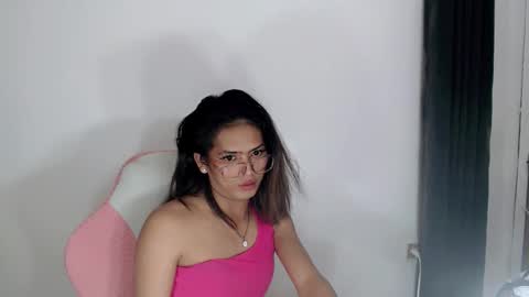 Snapshot of ursexy_diamondcum chatting on March 2026 03:43:01 AM RAZ online show from March 2026 03:43:01 AM