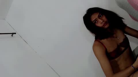 Snapshot of ursexy_diamondcum chatting on March 2026 10:09:01 AM RAZ online show from March 2026 10:09:01 AM