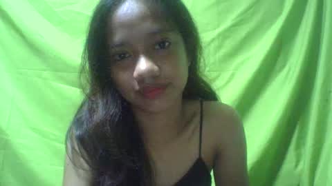 Snapshot of ursexydoll18 chatting on January 2025 10:36:01 PM Darlyn room online show from January 2025 10:36:01 PM