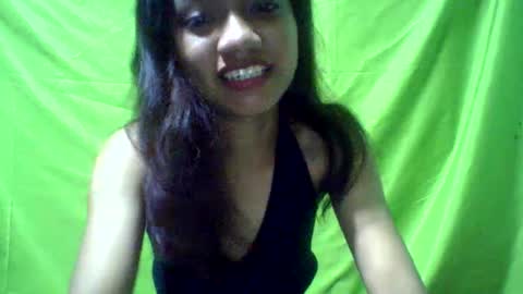 Snapshot of ursexydoll18 chatting on January 2025 12:07:02 PM Darlyn room online show from January 2025 12:07:02 PM
