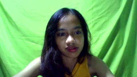 Snapshot of ursexydoll18 chatting on January 2025 10:43:02 PM Darlyn room online show from January 2025 10:43:02 PM