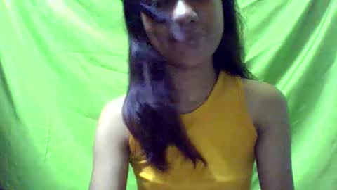 Snapshot of ursexydoll18 chatting on January 2025 01:45:02 AM Darlyn room online show from January 2025 01:45:02 AM