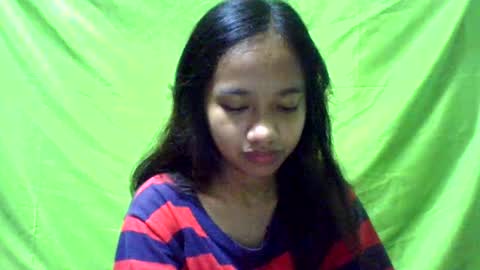Snapshot of ursexydoll18 chatting on January 2025 12:43:02 AM Darlyn room online show from January 2025 12:43:02 AM