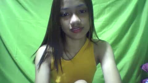 Snapshot of ursexydoll18 chatting on January 2025 09:50:01 PM Darlyn room online show from January 2025 09:50:01 PM