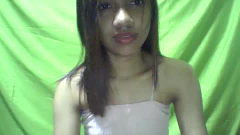 Snapshot of ursexydoll18 chatting on January 2025 02:43:02 AM Darlyn room online show from January 2025 02:43:02 AM