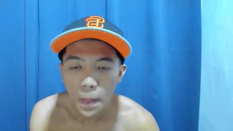 Snapshot of urslutty_mayie chatting on December 2025 03:06:01 PM urslutty_mayie online show from December 2025 03:06:01 PM