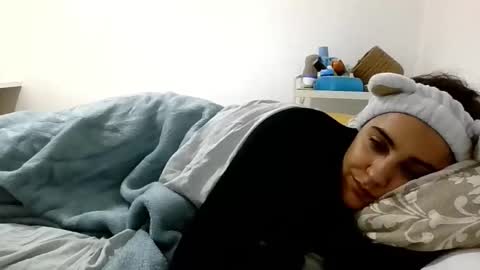 ursumi1 online show from November 2025 02:40:02 PM