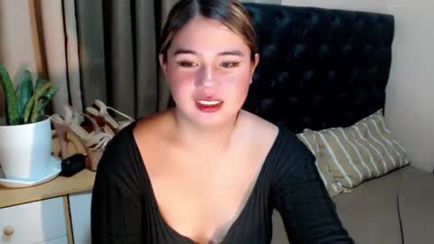 Snapshot of ursweet_ashley chatting on February 2025 07:36:02 AM online show from February 2025 07:36:02 AM