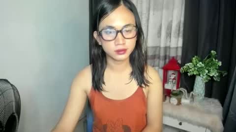 Snapshot of ursweet_athisa18 chatting on November 2025 11:31:01 AM Athisa online show from November 2025 11:31:01 AM