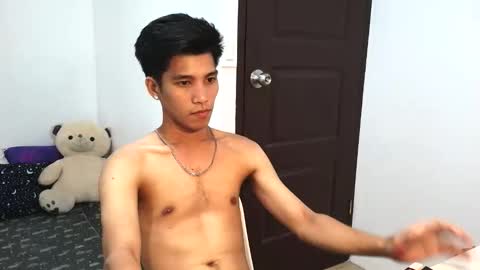 Snapshot of ursweetie_boy chatting on March 2026 12:49:02 PM ursweetie_boy online show from March 2026 12:49:02 PM