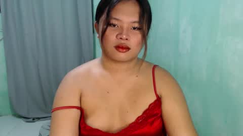 Snapshot of urwifematerial69_ chatting on December 2024 08:55:01 PM Bella Miles Olivia online show from December 2024 08:55:01 PM