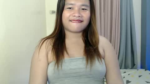 Snapshot of urwifematerial69_ chatting on December 2024 03:23:01 PM Bella Miles Olivia online show from December 2024 03:23:01 PM