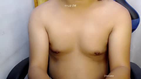 Snapshot of urwildpinayxxx chatting on February 2025 04:20:02 PM melody online show from February 2025 04:20:02 PM