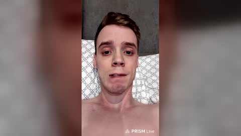 Snapshot of utem70 chatting on February 2026 02:29:01 AM Nick online show from February 2026 02:29:01 AM