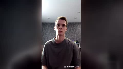 Snapshot of utem70 chatting on February 2026 04:19:02 AM Nick online show from February 2026 04:19:02 AM