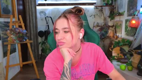 Leila online show from December 2024 08:55:01 PM