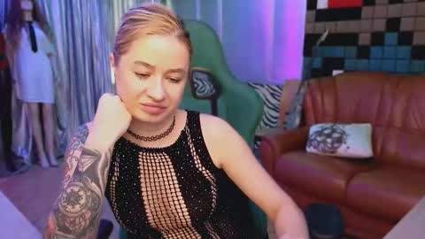 Leila online show from November 2025 06:26:02 AM