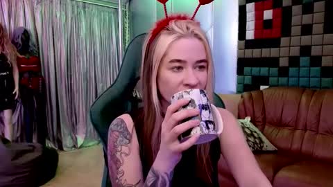 Leila online show from February 2026 08:40:02 PM