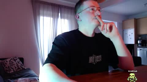 vacation__ online show from February 2025 04:05:01 PM