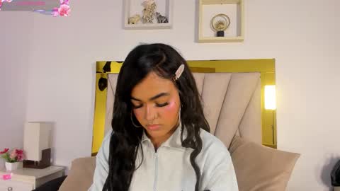 Snapshot of vahiolet_fuentes chatting on February 2026 03:47:01 AM vahioleth online show from February 2026 03:47:01 AM