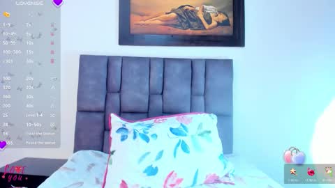 Vahiolet smith online show from May 2026 03:11:02 AM