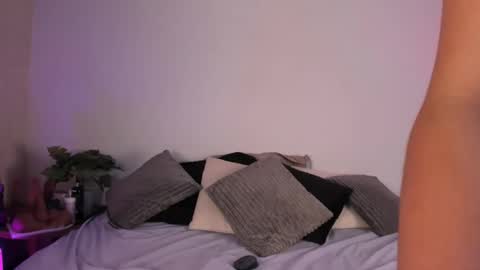 Snapshot of vainilla_whisper chatting on October 2025 04:15:02 AM Vainilla online show from October 2025 04:15:02 AM