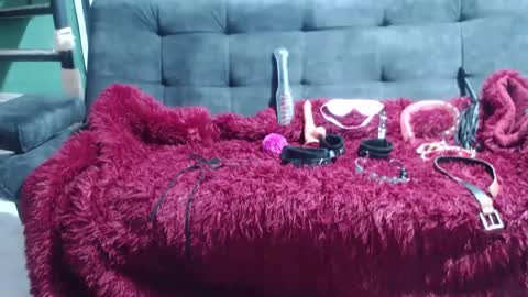 Snapshot of vaiolet_miss chatting on October 2025 07:17:02 AM vaiolet online show from October 2025 07:17:02 AM