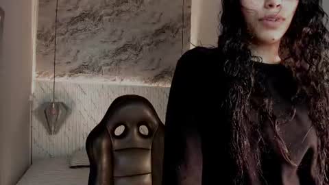 Vaioleth online show from June 2026 08:03:01 PM