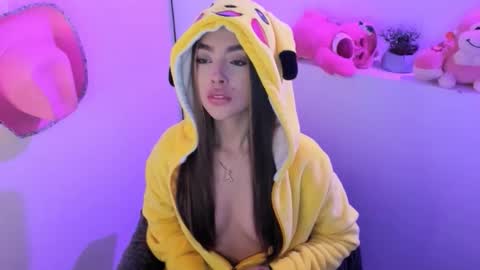 vaiolett_69 online show from February 2026 05:06:02 AM