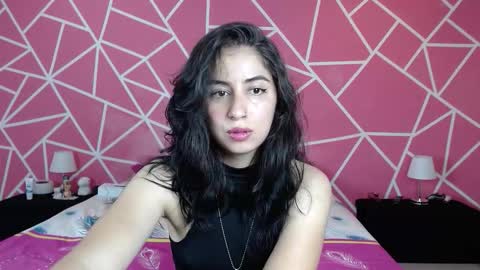 Snapshot of val_angelll chatting on September 2025 12:49:02 PM valentina online show from September 2025 12:49:02 PM