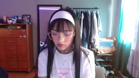 valentina online show from December 2025 06:59:01 PM