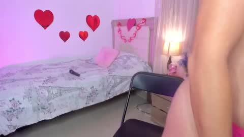 HI IM NEW online show from February 2025 01:05:02 PM