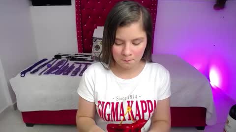 Snapshot of valeamaya chatting on December 2025 11:30:02 AM valeamaya online show from December 2025 11:30:02 AM