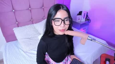 Snapshot of valecute_ chatting on March 2026 08:04:01 PM Vale online show from March 2026 08:04:01 PM