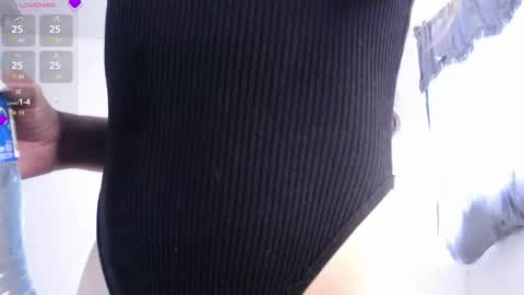 Snapshot of valen_thompson chatting on March 2026 06:13:01 PM IG-valen mendoza99 twitter valenthompson99 online show from March 2026 06:13:01 PM