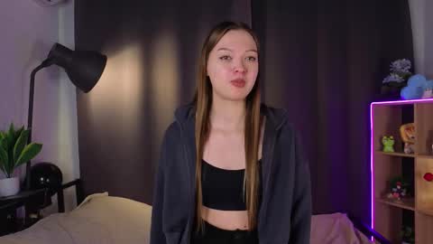 Lisa online show from November 2025 04:24:01 AM