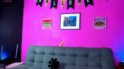 Snapshot of valenmilan chatting on October 2025 06:13:01 AM valentina milan online show from October 2025 06:13:01 AM