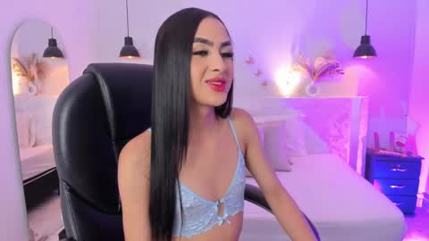 Snapshot of valenn__smith chatting on February 2025 12:38:02 PM Valentina online show from February 2025 12:38:02 PM