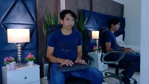Snapshot of valenorlerot chatting on October 2025 04:30:01 AM Valenor online show from October 2025 04:30:01 AM