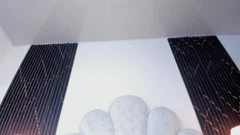 Valen online show from April 2026 01:41:02 PM