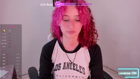 Snapshot of valent_27 chatting on October 2025 11:35:02 PM Valentina online show from October 2025 11:35:02 PM