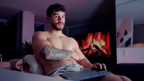 Snapshot of valenthinoking chatting on February 2026 11:23:02 PM valenthinoking online show from February 2026 11:23:02 PM