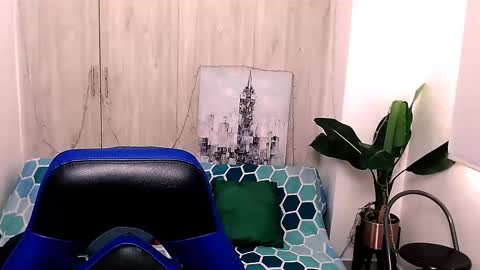 Snapshot of valentin_king7 chatting on December 2024 06:43:01 PM Valentine online show from December 2024 06:43:01 PM