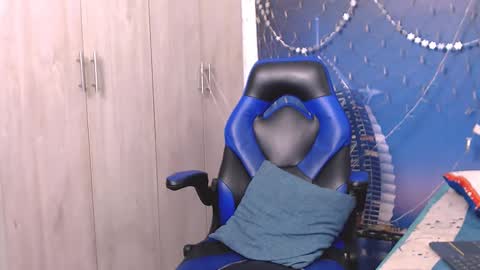 Snapshot of valentin_king7 chatting on December 2024 12:00:01 PM Valentine online show from December 2024 12:00:01 PM